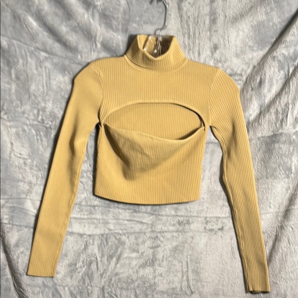 Superdown Tasha cut out sweater Yellow Ribbed Turtleneck Cutout Top size small - Picture 1 of 9